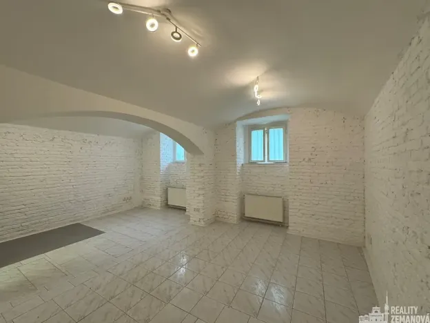 Pronájem kanceláře, Praha - Holešovice, Jirečkova, 240 m2