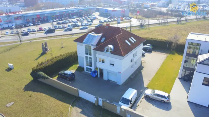 Pronájem kanceláře, Praha - Kunratice, Vídeňská, 390 m2