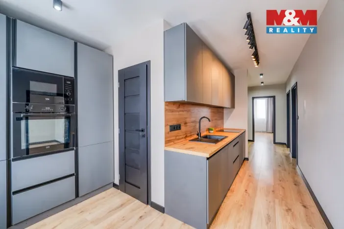 Prodej bytu 4+1, Tachov, Bělojarská, 84 m2