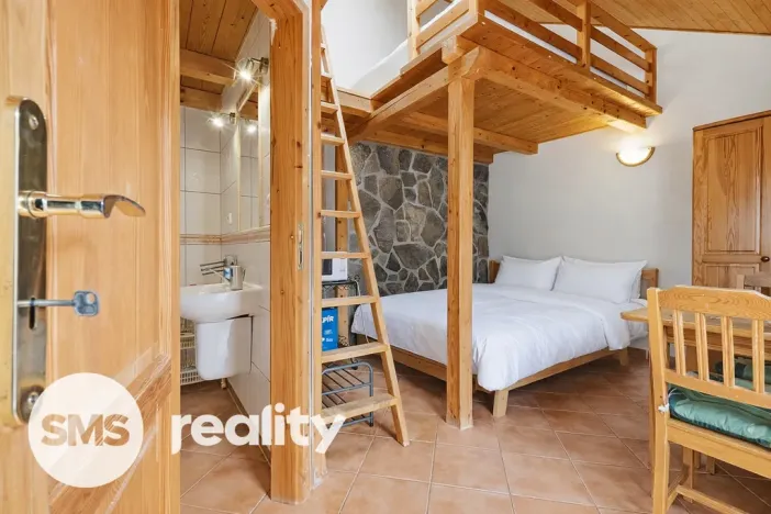 Prodej apartmánu, Štítary, 327 m2