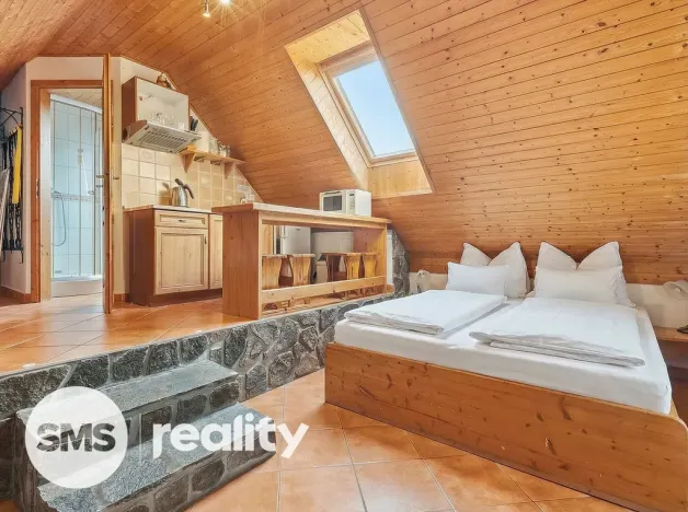 Prodej apartmánu, Štítary, 327 m2