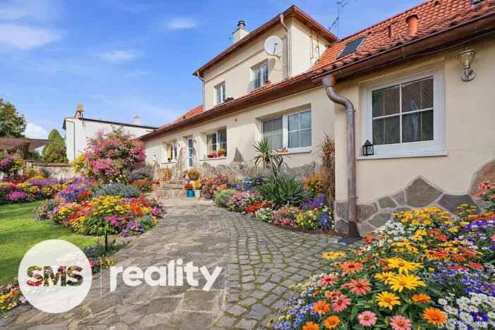 Prodej apartmánu, Štítary, 327 m2