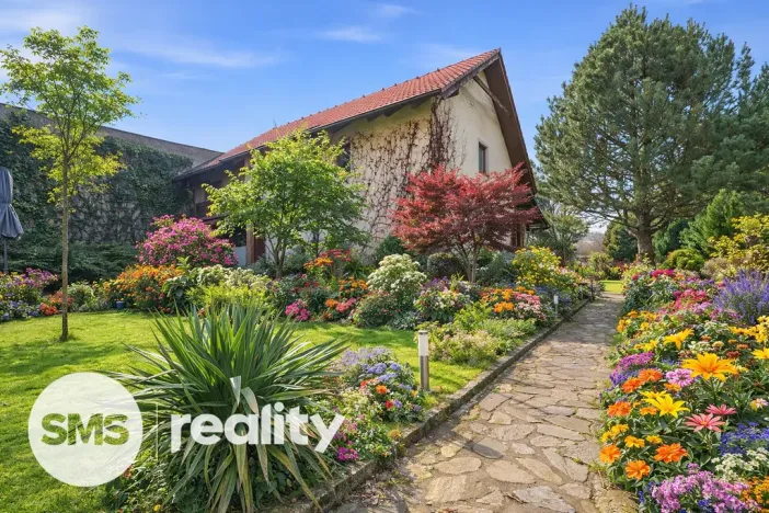 Prodej apartmánu, Štítary, 327 m2