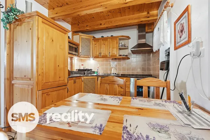 Prodej apartmánu, Štítary, 327 m2