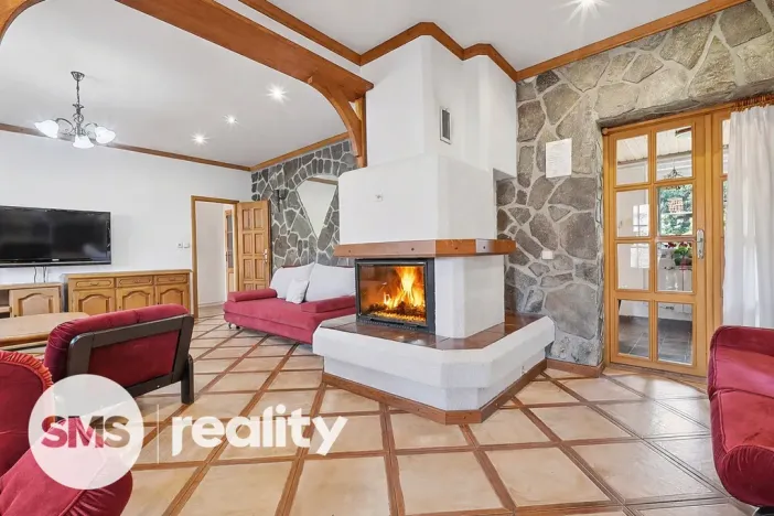 Prodej apartmánu, Štítary, 665 m2