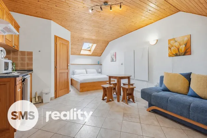 Prodej apartmánu, Štítary, 665 m2