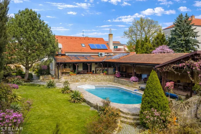 Prodej apartmánu, Štítary, 665 m2