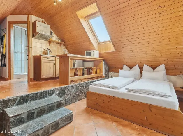 Prodej apartmánu, Štítary, 665 m2