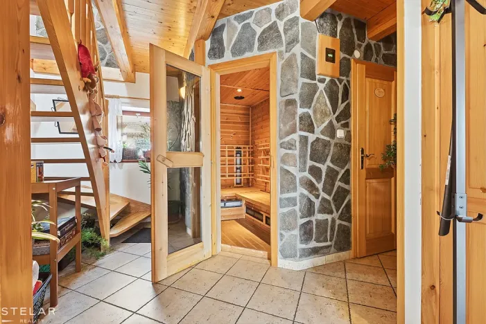 Prodej apartmánu, Štítary, 665 m2