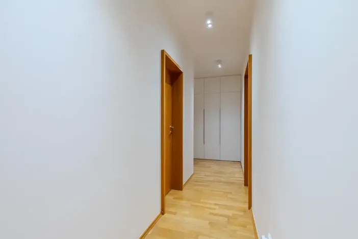 Pronájem bytu 5+kk, Praha - Podolí, Na hřebenech II, 172 m2