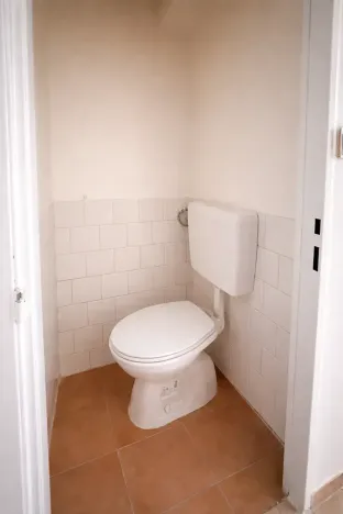 Pronájem bytu 1+kk, Praha - Holešovice, Poupětova, 35 m2