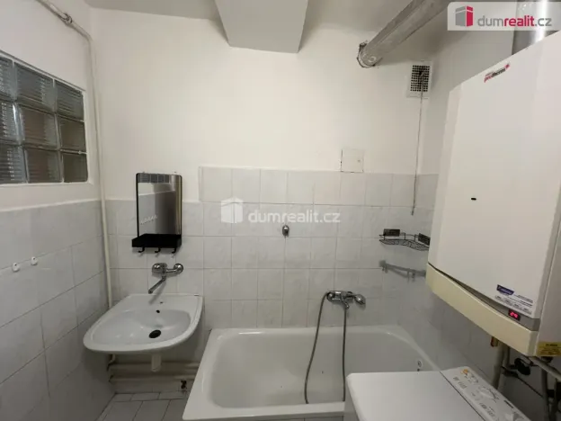 Pronájem bytu 2+1, Opava - Město, Dolní náměstí, 76 m2