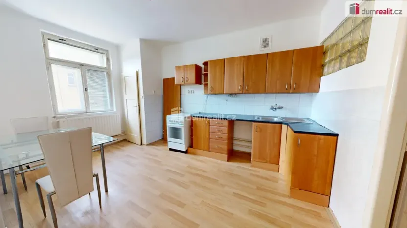 Pronájem bytu 2+1, Opava - Město, Dolní náměstí, 76 m2