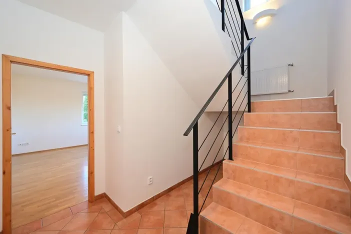 Pronájem rodinného domu, Popovičky, Na Skalce, 242 m2