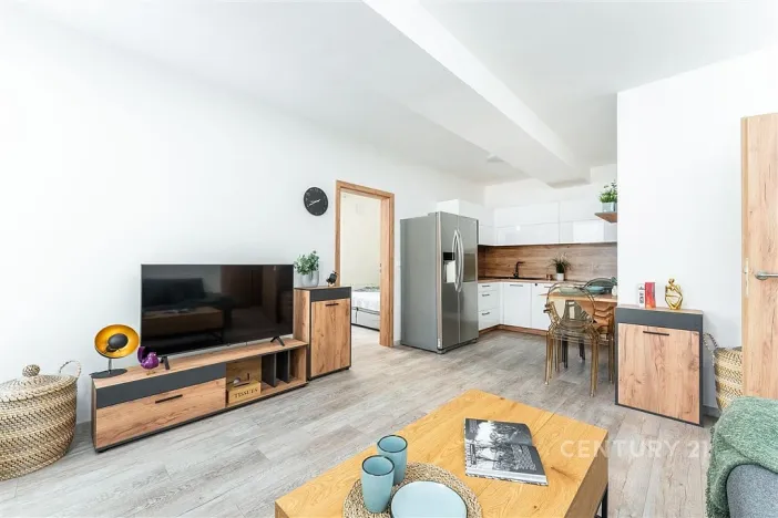 Pronájem bytu 2+kk, Praha, Plzeňská, 48 m2