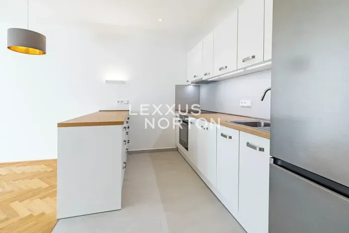 Pronájem bytu 3+kk, Praha - Břevnov, Na Petřinách, 71 m2