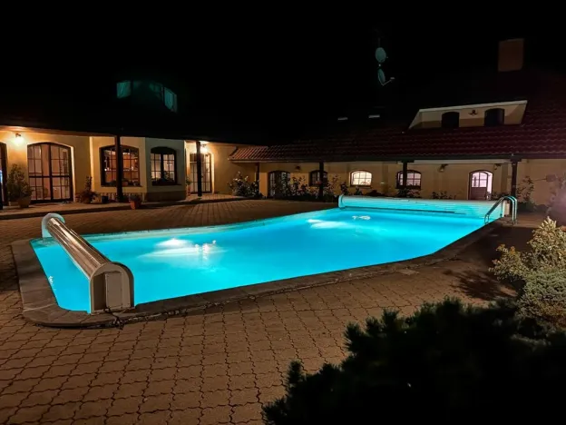 Prodej vícegeneračního domu, Olšany, 392 m2