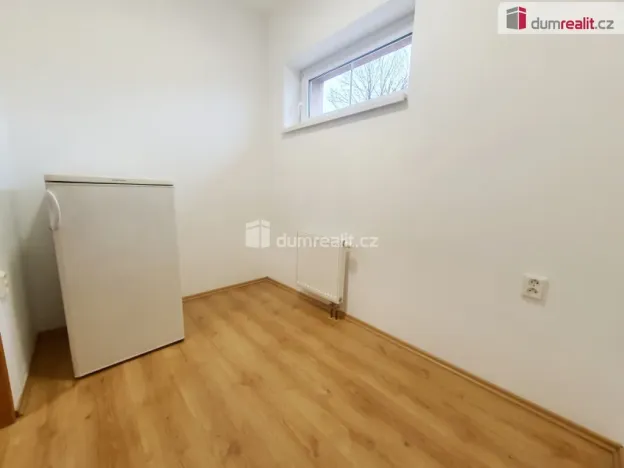 Pronájem bytu 1+kk, Úholičky, Roztocká, 37 m2