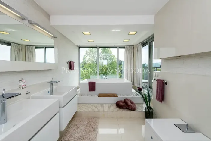 Prodej rodinného domu, Bratislava, Slovensko, 490 m2