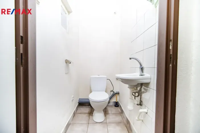 Pronájem obchodního prostoru, Praha - Libeň, Zenklova, 55 m2