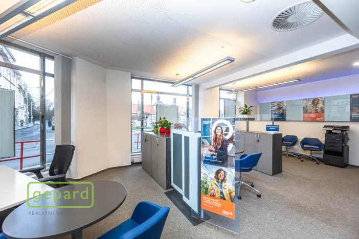 Pronájem obchodního prostoru, Praha - Zbraslav, Zbraslavské náměstí, 140 m2