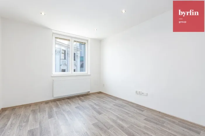 Pronájem bytu 2+kk, Opava, náměstí Osvoboditelů, 47 m2