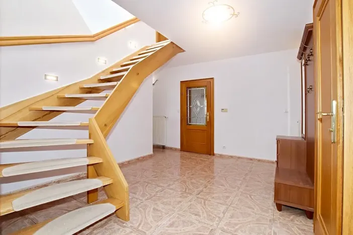 Pronájem rodinného domu, Roztoky, U háje, 230 m2