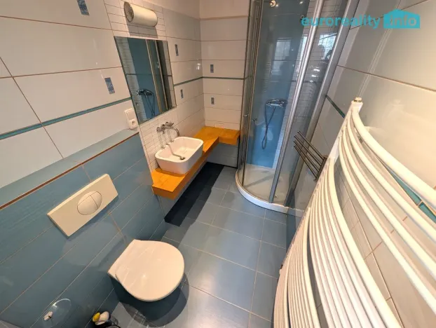 Pronájem bytu 2+kk, Plzeň, Dobrovského, 49 m2