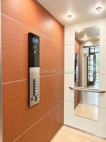 Prodej bytu 4+kk, České Budějovice - České Budějovice 6, M. Vydrové, 143 m2