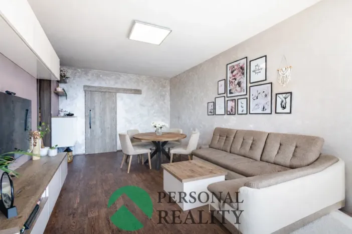 Prodej bytu 3+1, Zliv, Školní, 75 m2