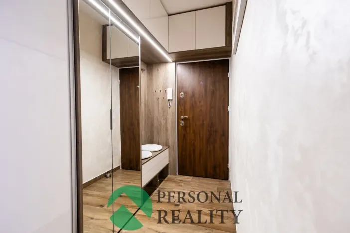 Prodej bytu 3+1, Zliv, Školní, 75 m2