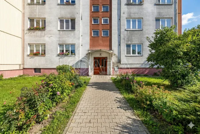 Prodej bytu 1+kk, Kralupy nad Vltavou - Lobeček, nám. Mládežníků, 26 m2