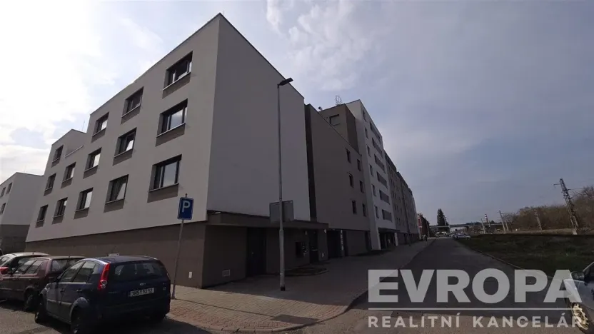 Pronájem bytu 1+kk, Pardubice - Pardubičky, Východní, 35 m2