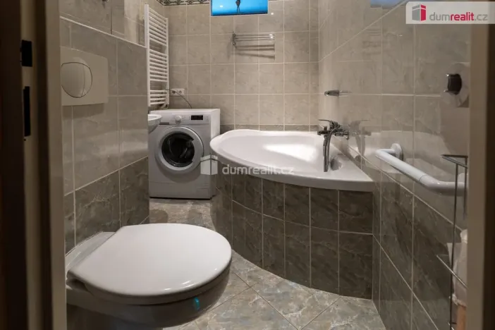 Pronájem bytu 3+1, Mariánské Lázně - Úšovice, Hroznatova, 65 m2