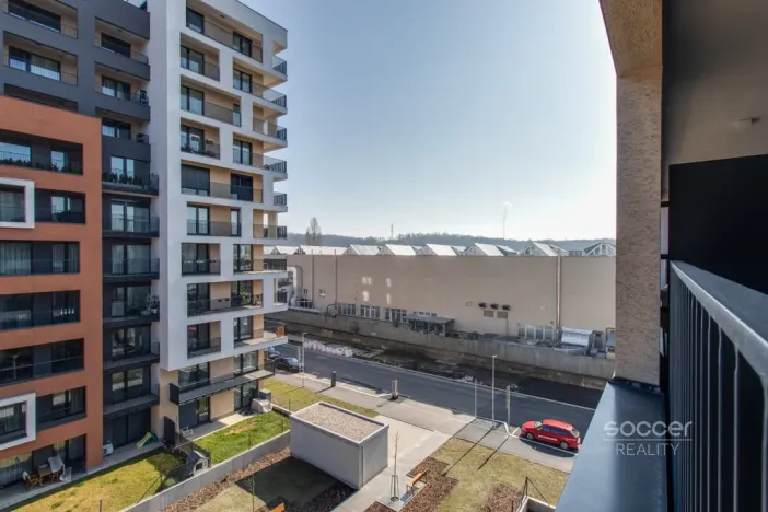 Pronájem bytu 1+kk, Praha - Hloubětín, Domalípova, 32 m2