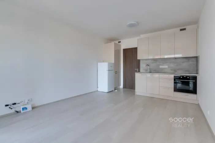 Pronájem bytu 1+kk, Praha - Hloubětín, Domalípova, 32 m2