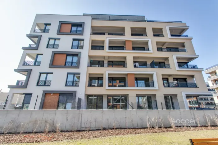 Pronájem bytu 1+kk, Praha - Hloubětín, Domalípova, 32 m2