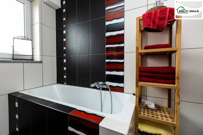 Prodej rodinného domu, Pomezí nad Ohří, Tůně, 250 m2