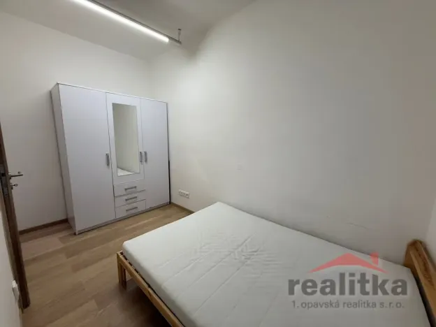 Pronájem bytu 2+kk, Opava - Předměstí, Pekařská, 32 m2