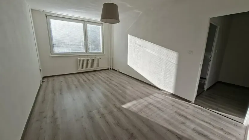 Pronájem bytu 2+kk, Praha - Střížkov, Roudnická, 56 m2