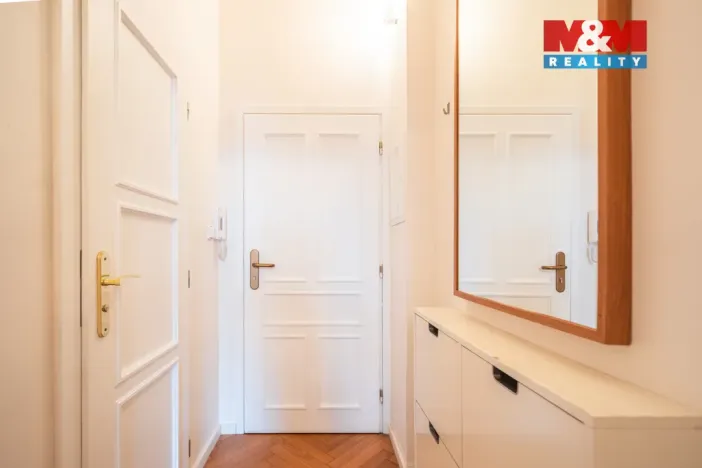 Pronájem bytu 1+kk, Praha - Nusle, náměstí Bratří Synků, 23 m2