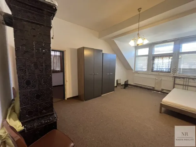 Pronájem bytu 2+1, Karlovy Vary, Pod Jelením skokem, 42 m2