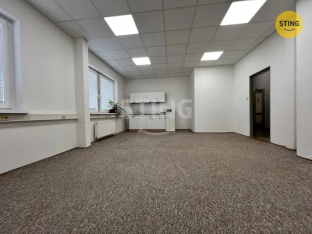 Pronájem kanceláře, Pardubice, S. K. Neumanna, 35 m2