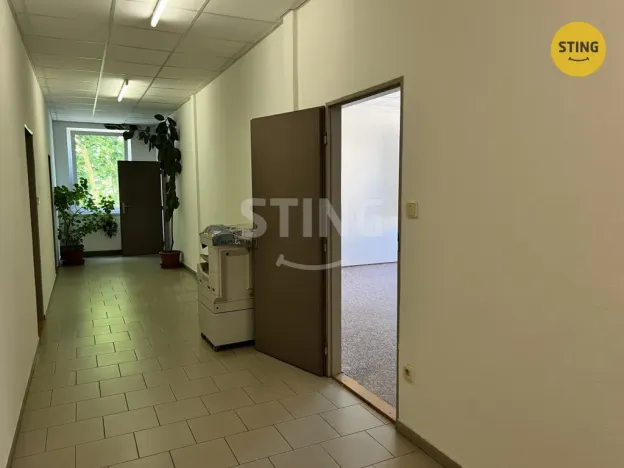 Pronájem kanceláře, Pardubice, S. K. Neumanna, 35 m2