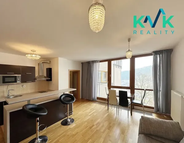 Pronájem bytu 2+kk, Karlovy Vary, Na Vyhlídce, 52 m2