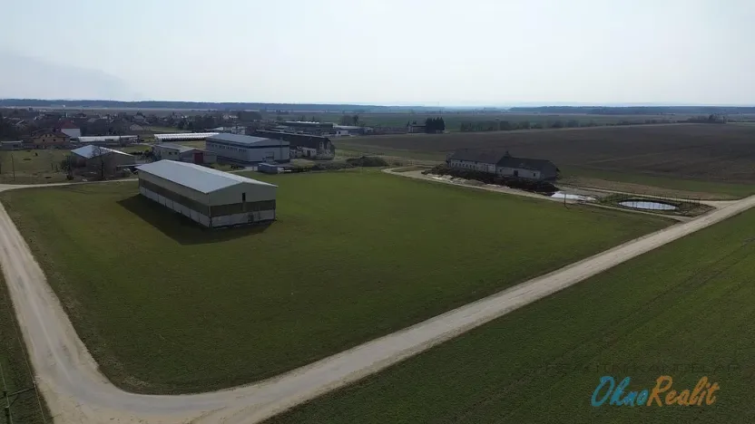 Prodej komerčního pozemku, Přerov - Přerov VIII-Henčlov, Zakladatelů, 10500 m2