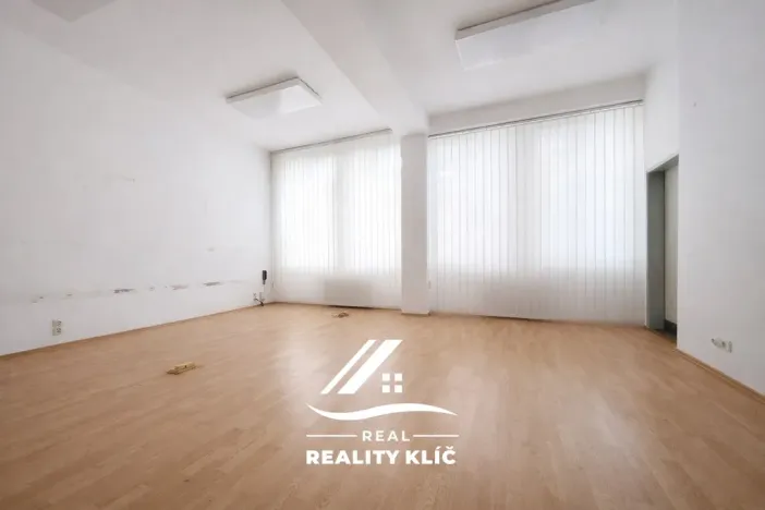 Prodej komerční nemovitosti, Kopřivnice, Obránců míru, 1402 m2