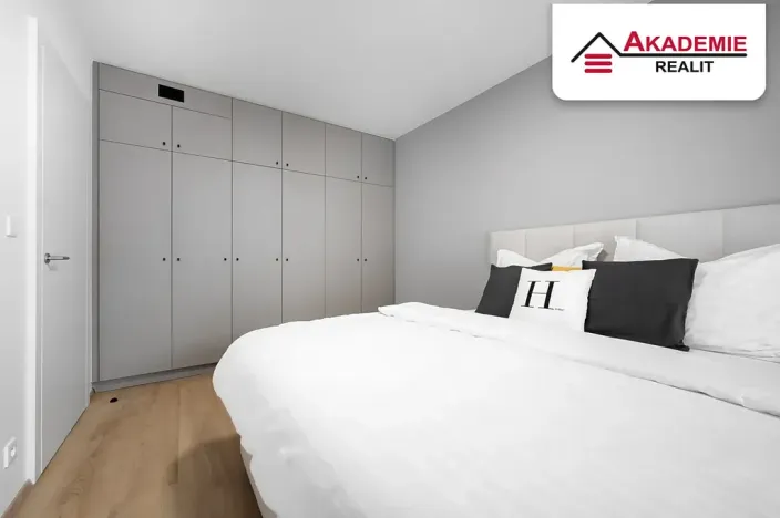 Pronájem bytu 2+kk, Brno, Bystrcká, 59 m2