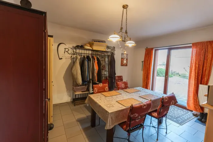 Prodej rodinného domu, Polepy - Okna, 211 m2