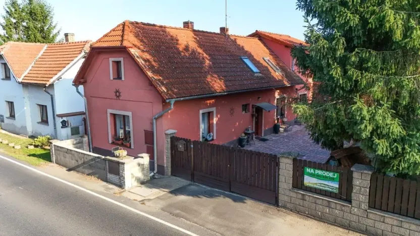 Prodej rodinného domu, Polepy - Okna, 211 m2